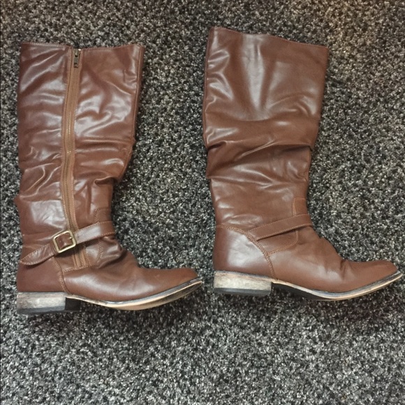 Brand new boots - Picture 2 of 2